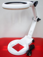 ЛУПА  лампа с подсветкой от сети