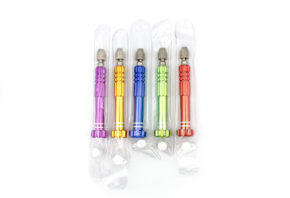 Отвёртка для очков 4 насадки,  в силиконовом футляре