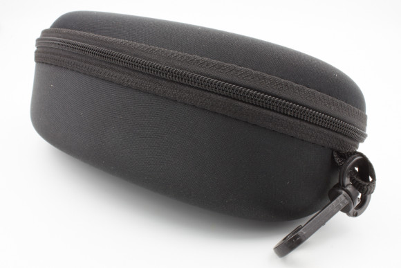Футляр для солнцезащитных очков на молнии (ткань)